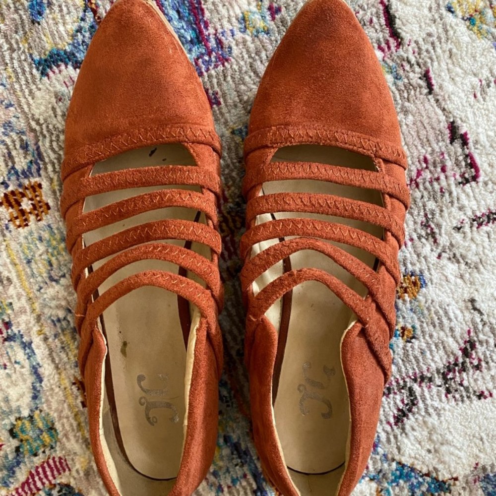 SOLD - Journee Collection Otto Flat size 7